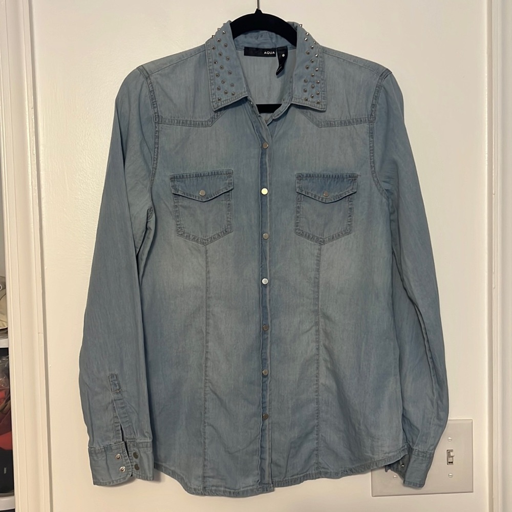 Bloomingdale’s Aqua Light Chambray Shirt with Studded Collar